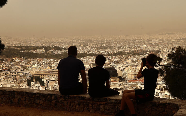 «Σύντομα θα έχουμε και ελληνική σκόνη, όχι μόνο αφρικανική»