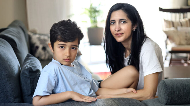 μεγαλώνοντας-με-το-βάρος-του-χαρίσματ-562969489