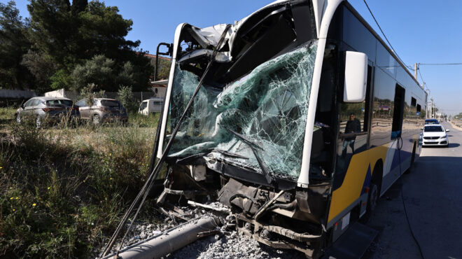 λεωφορεία-δύο-ατυχήματα-με-ελαφρώς-τρ-562983856