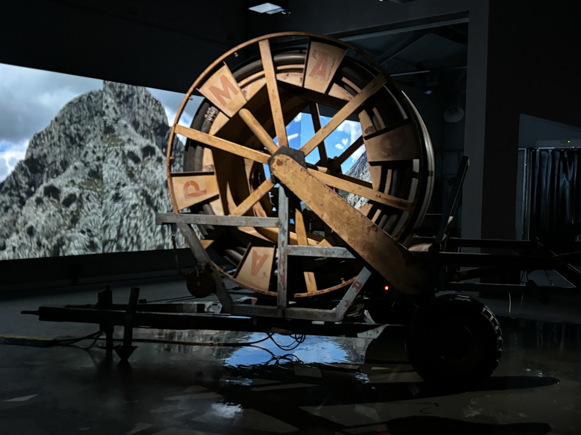 Κλαρίνο, γιορτή και Ξηρόμερο – Η «Κ» στη Μπιενάλε Βενετίας-1