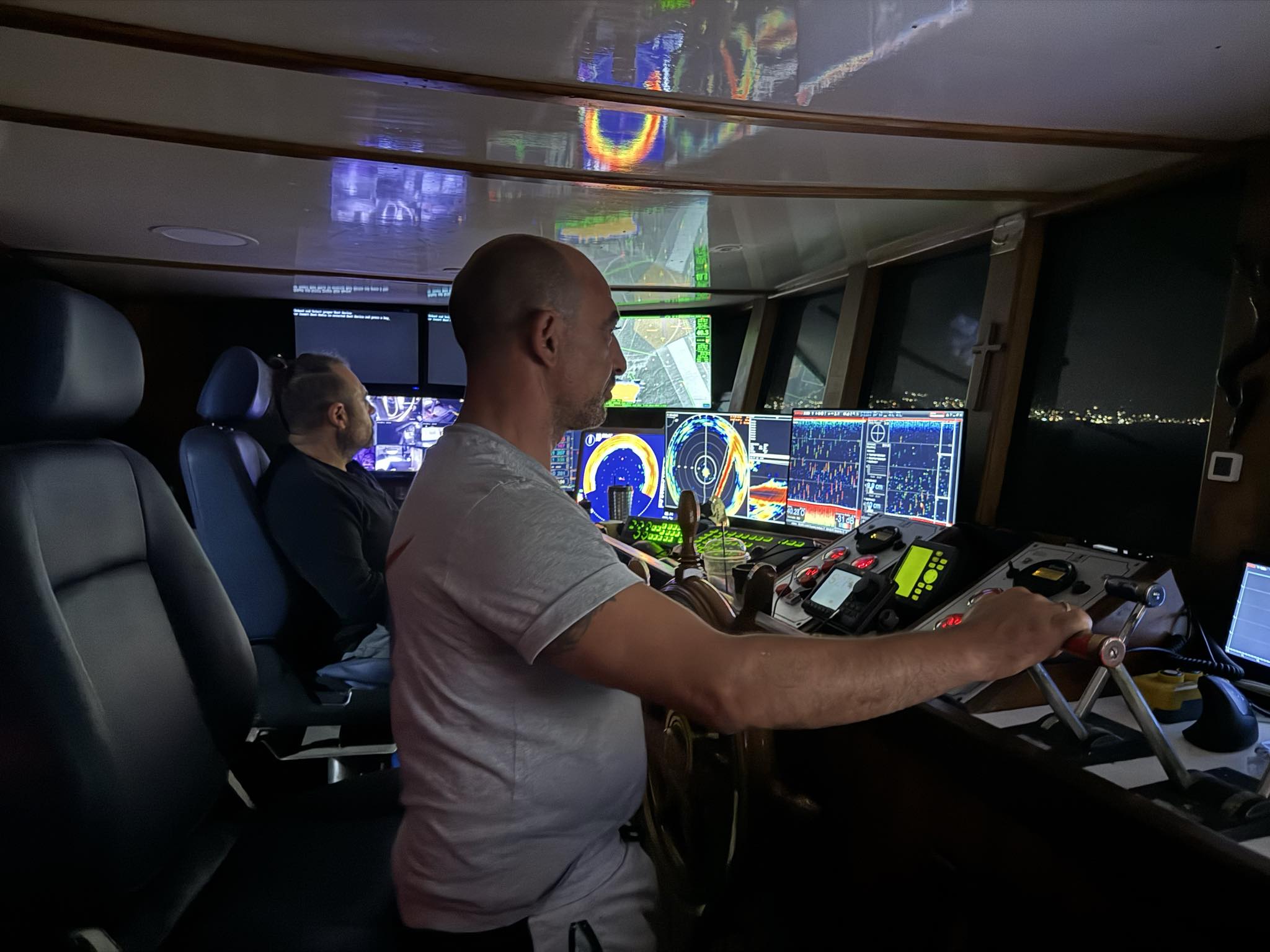 Μια νύχτα πάνω σε γρι-γρι στον Σαρωνικό-1