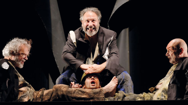 σκηνοθετώντας-αντιγόνη-στις-φυλακ-562991782