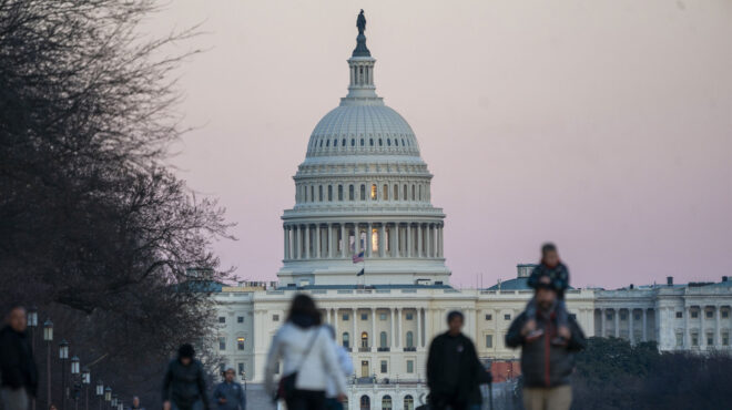 δεύτερη-υποβάθμιση-της-κινεζικής-οικ-562962214