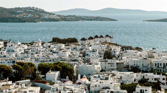 στέγαση-στη-μύκονο-η-μία-έρχεται-η-άλλ-563002996