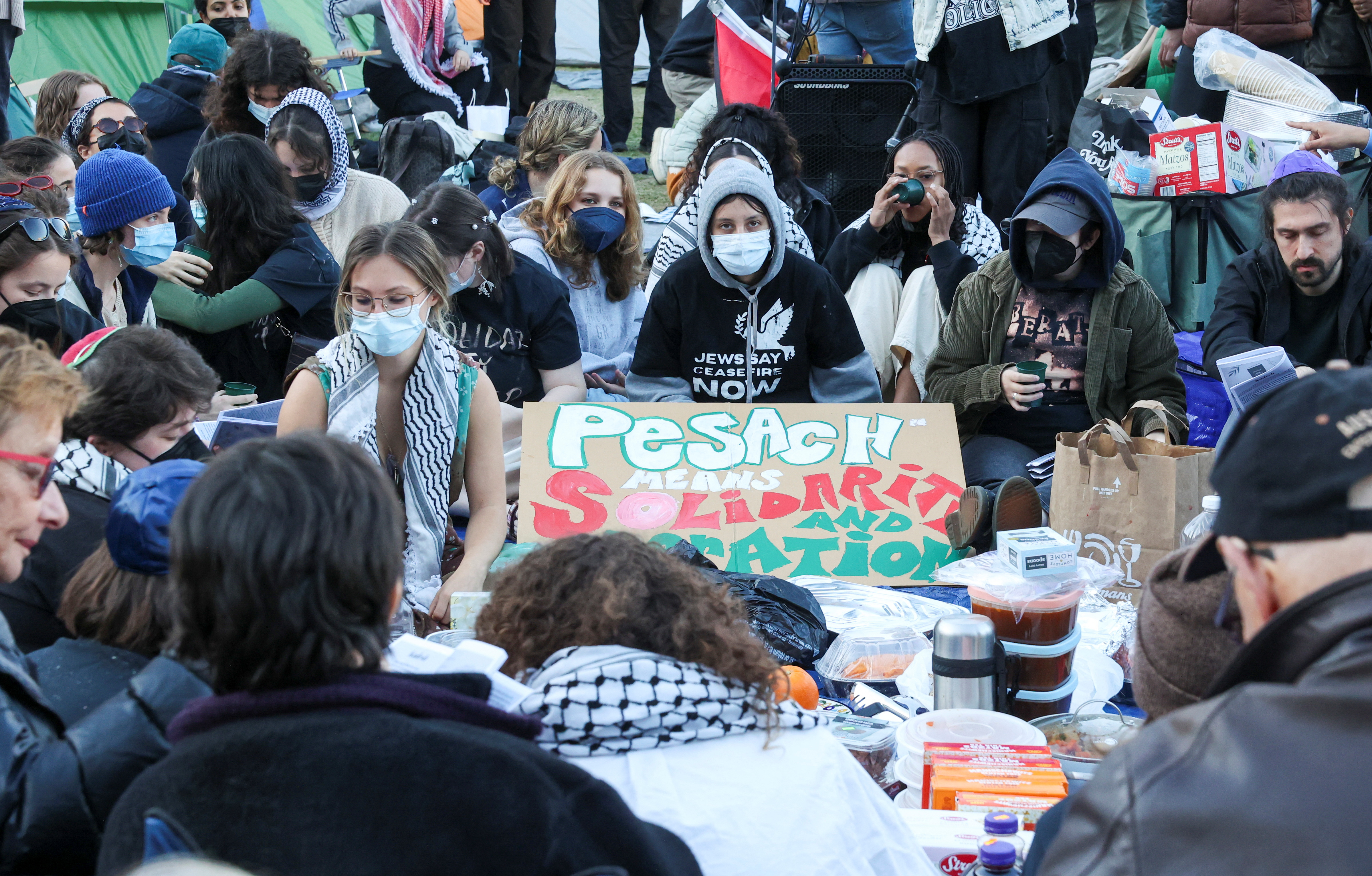 Μεγαλώνει το κίνημα διαμαρτυρίας στα πανεπιστήμια των ΗΠΑ παρά τις συλλήψεις-3