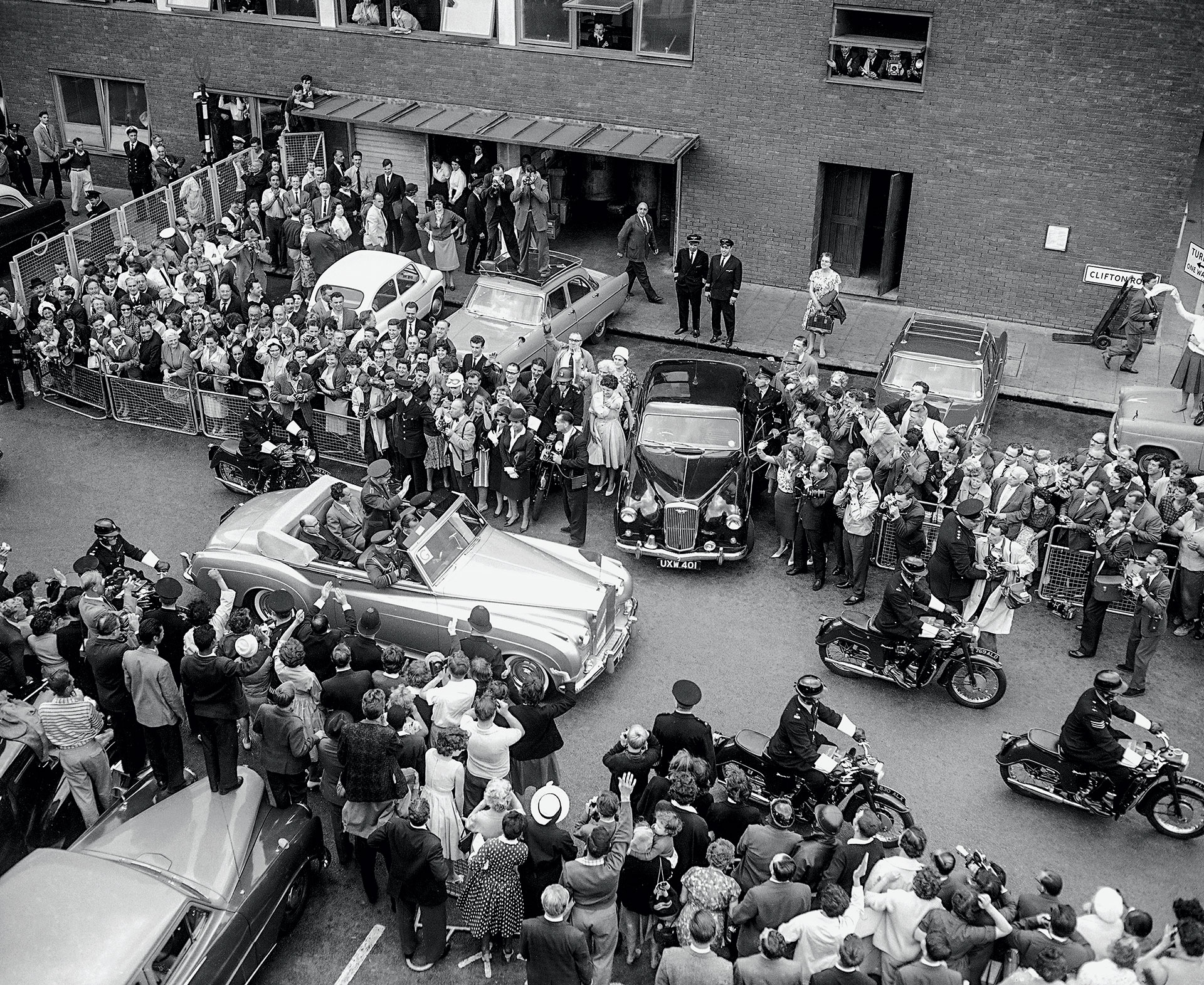 Γιούρι Γκαγκάριν – Το ταξίδιον εις το διάστημα-11