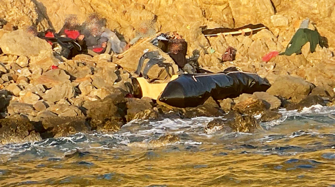 ναυάγιο-στη-χίο-εγκλωβισμένοι-για-36-ώρ-562975522