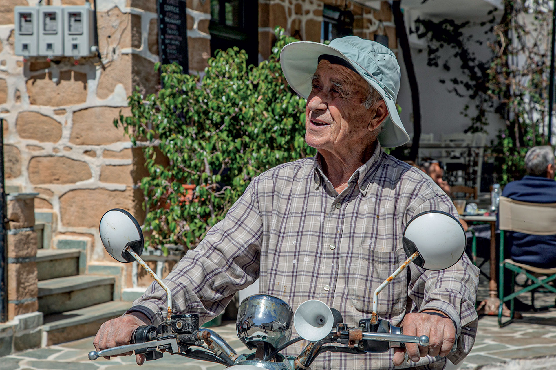 Μία Κυριακή στο Αγκίστρι, στο ησυχαστήριο του Αργοσαρωνικού-9