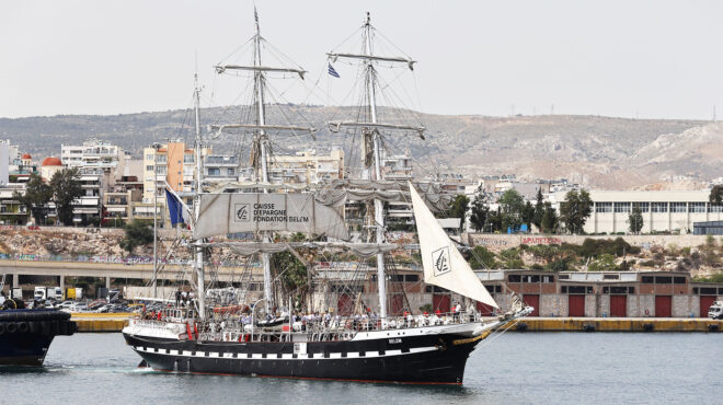 ενα-θρυλικό-γαλλικό-ιστιοφόρο-για-τη-φ-562994230