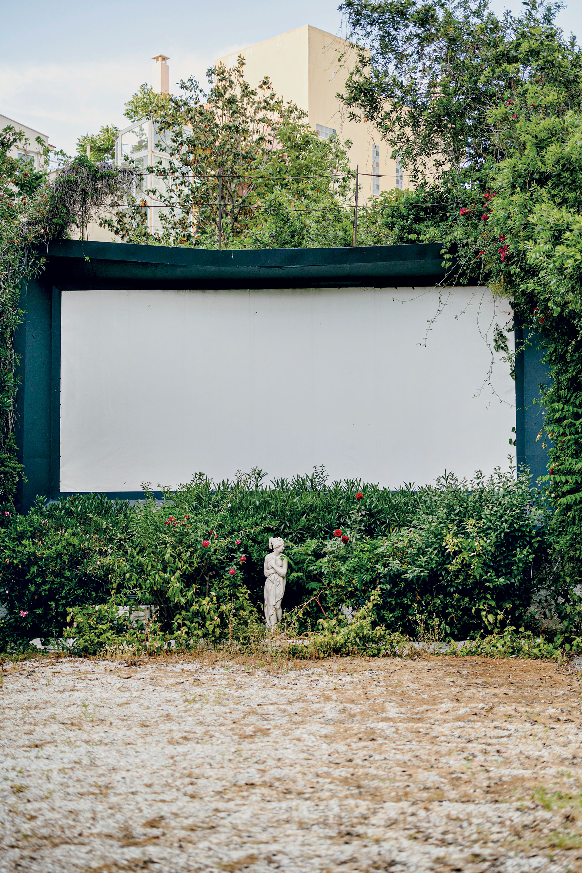 Μέσα στα θερινά σινεμά, λίγο πριν ανοίξουν τις πόρτες τους-5