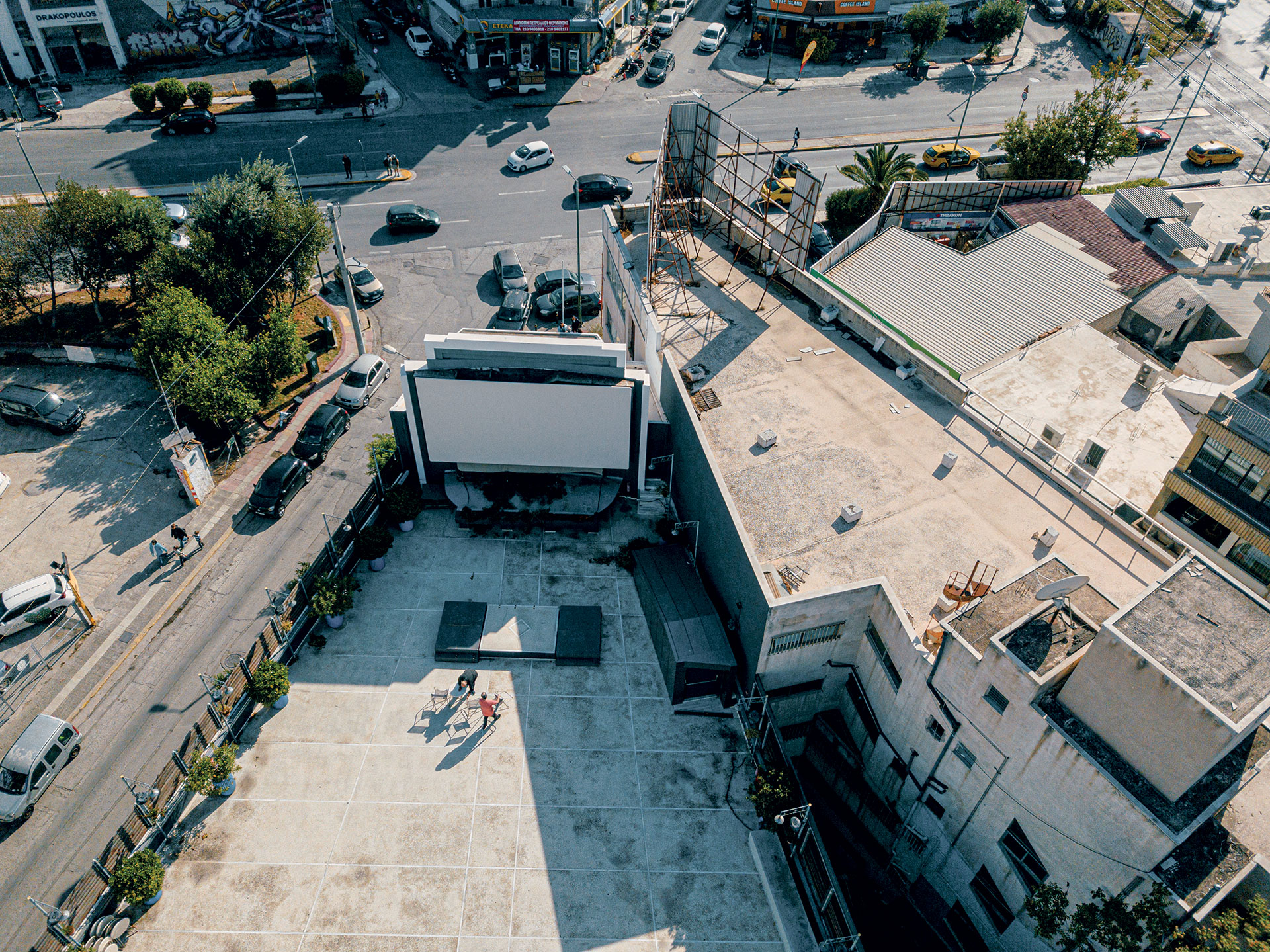 Μέσα στα θερινά σινεμά, λίγο πριν ανοίξουν τις πόρτες τους-6
