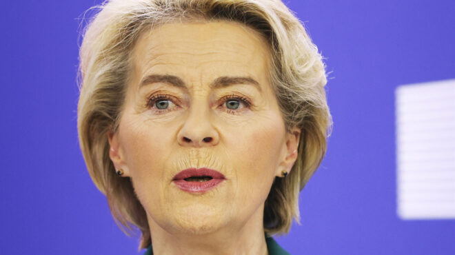 ούρσουλα-φον-ντερ-λάιεν-πολιτικά-μαχ-562969048