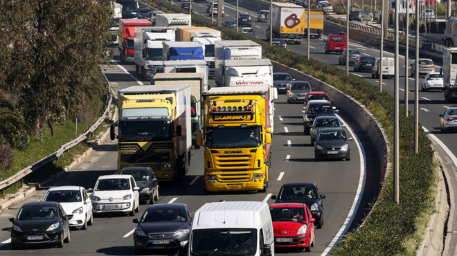 πάσχα-απαγόρευση-κυκλοφορίας-φορτηγ-563000788
