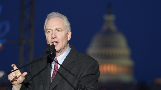 ο-νετανιάχου-δείχνει-το-μεσαίο-δάκτυ-562958347