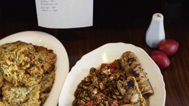 κοκορέτσι-με-γλυκάδια-562978411