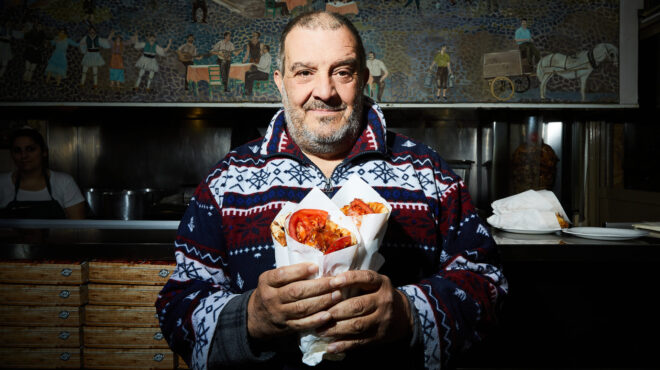 τρώμε-στα-έμπειρα-σουβλατζίδικα-της-ν-563000392