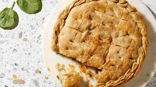 νηστίσιμη-θεσσαλική-πίτα-λαχανιά-562966273