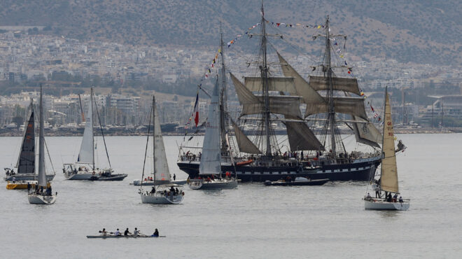 η-ολυμπιακή-φλόγα-έφτασε-στη-μασσαλία-563003137