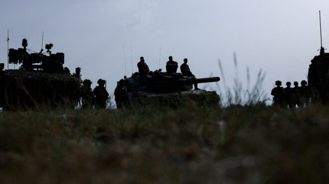 ουκρανία-και-βρετανία-υπέγραψαν-συμφ-562974685