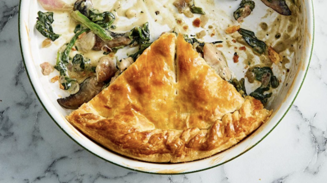 pot-pie-με-μανιτάρια-σπανάκι-και-κοτόπουλο-562985008
