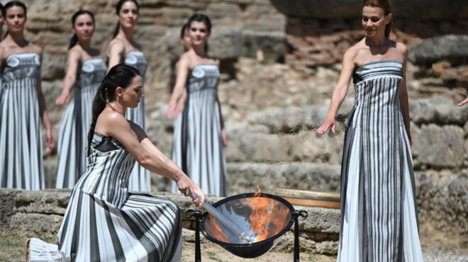 επιτυχής-η-γενική-πρόβα-της-αφής-της-ολ-562982575