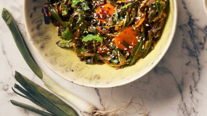 ραδίκια-γιαχνί-με-μπαχαρικά-και-σουσά-562984612