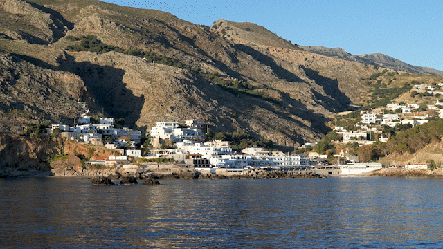Στο Τομπρούκ, μία είναι η λέξη στα χείλη των μεταναστών: Γαύδος-10