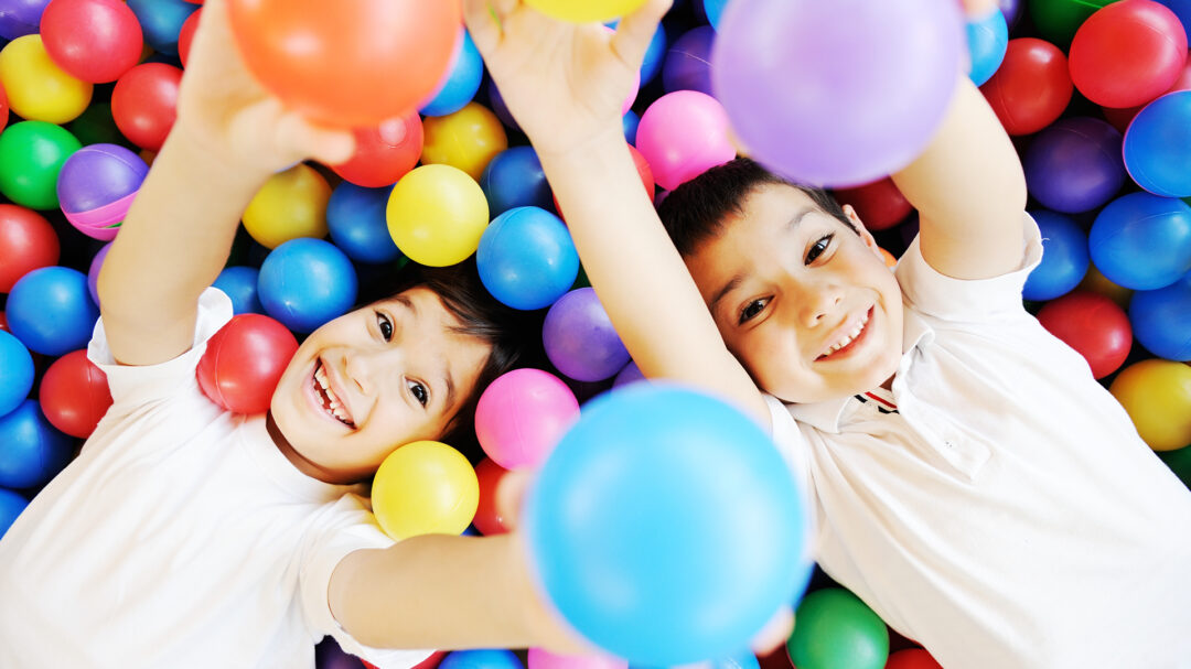 εννέα-μαθήματα-ευτυχίας-από-τα-νήπια-σ-562987213