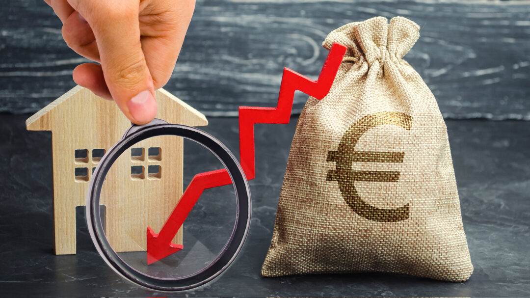 o-πληθωρισμός-στα-ακίνητα-τρέχει-τρεις-562989475