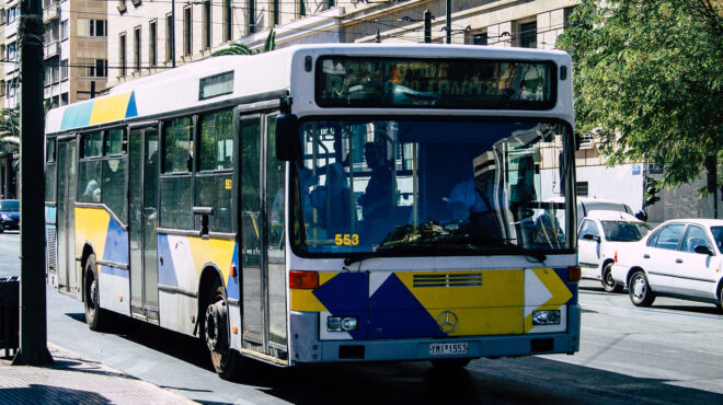 οασα-επιβίβαση-με-smartphone-στα-λεωφορεία-του-562997038