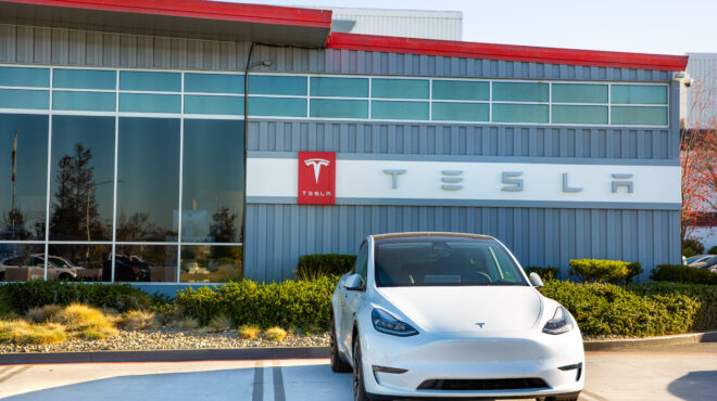 h-tesla-θα-απολύσει-πάνω-από-το-10-του-προσωπικ-562982347