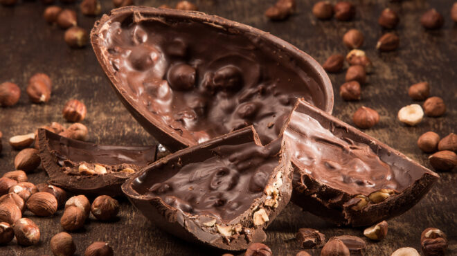 σοκολατένια-αυγά-ποιοι-φτιάχνουν-φέτ-563002777