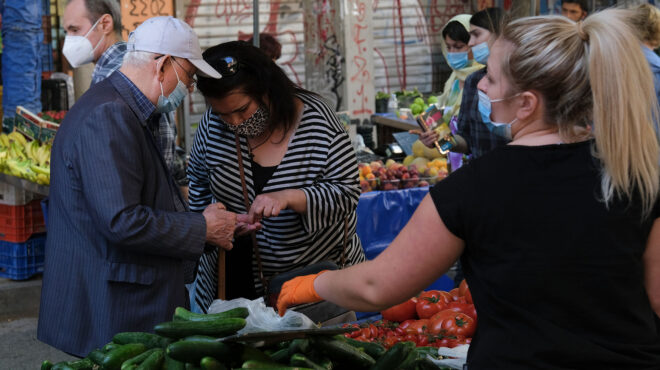 ένας-στους-τέσσερις-ελληνες-αντιμετω-562963090