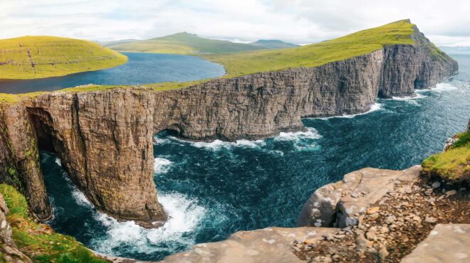 οι-5-πιο-εντυπωσιακές-λίμνες-του-πλανήτ-562993087