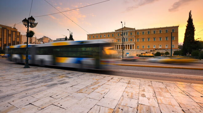 πρωτομαγιά-στάσεις-εργασίας-σε-λεωφο-563004838