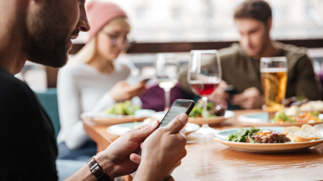 μετά-τα-smartphones-έρχονται-τα-intelliphones-562983001