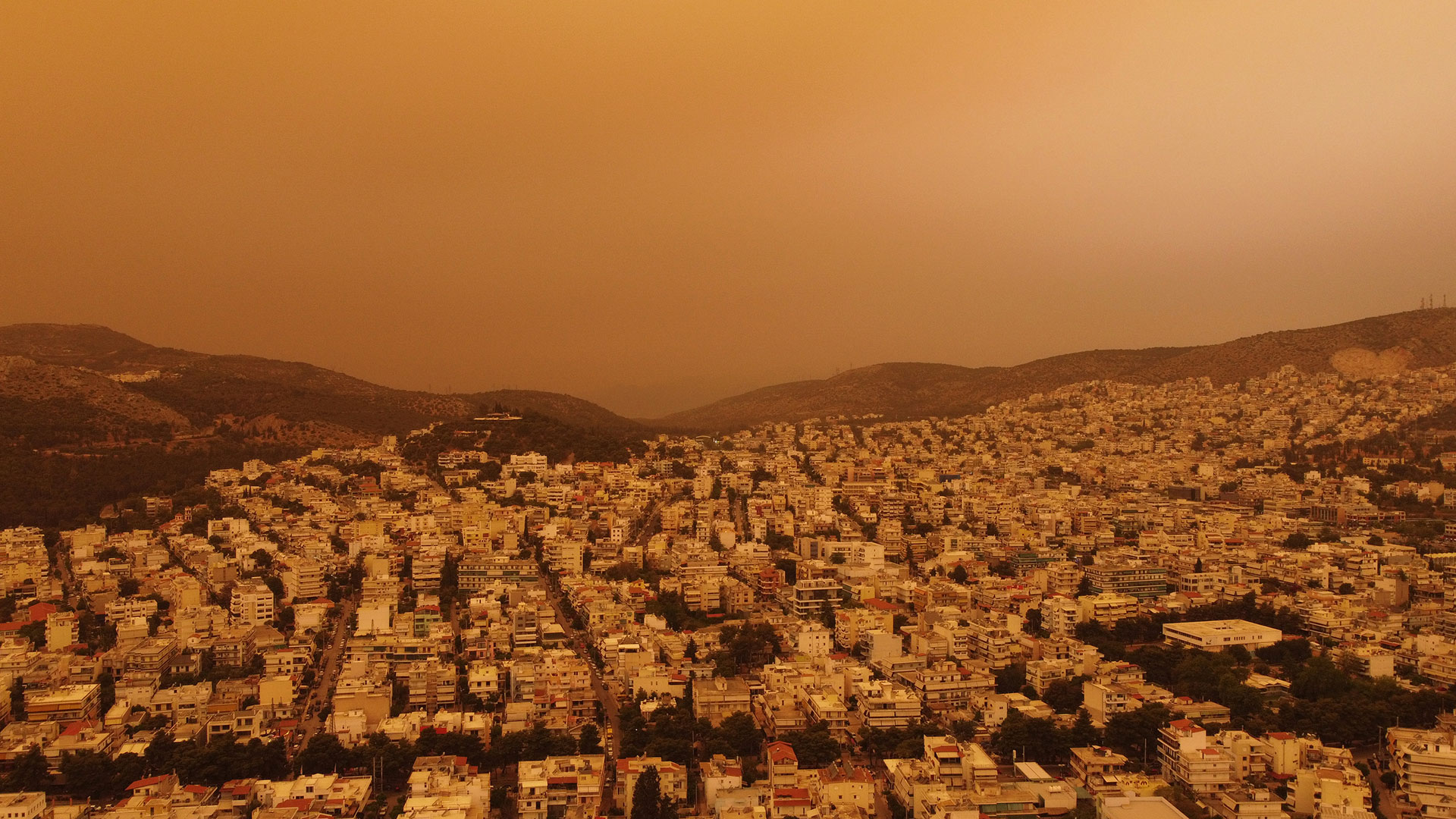 Αφρικανική σκόνη: Εικόνες… Dune στην Αθήνα και άλλες πόλεις-12