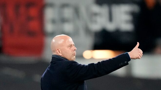 αρνε-σλοτ-ο-διάδοχος-του-κλοπ-στη-λίβερ-563001709