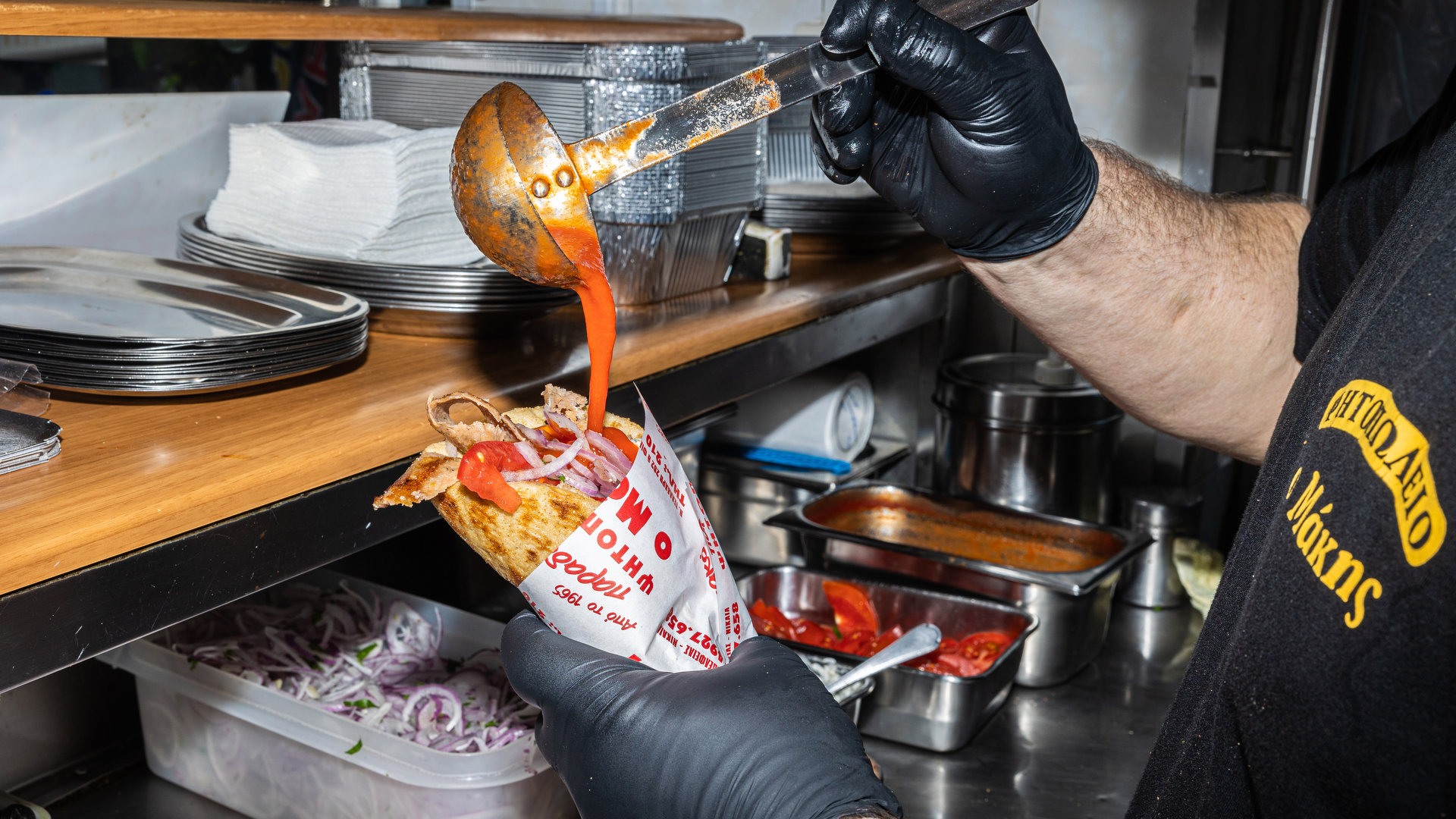 Τρώμε στα έμπειρα σουβλατζίδικα της Νίκαιας-3