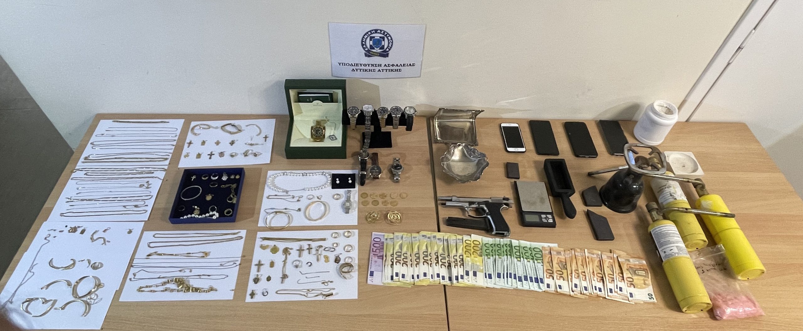 Εξαρθρώθηκε σπείρα που έκλεβε αυτοκίνητα στην ανατολική Αττική-2