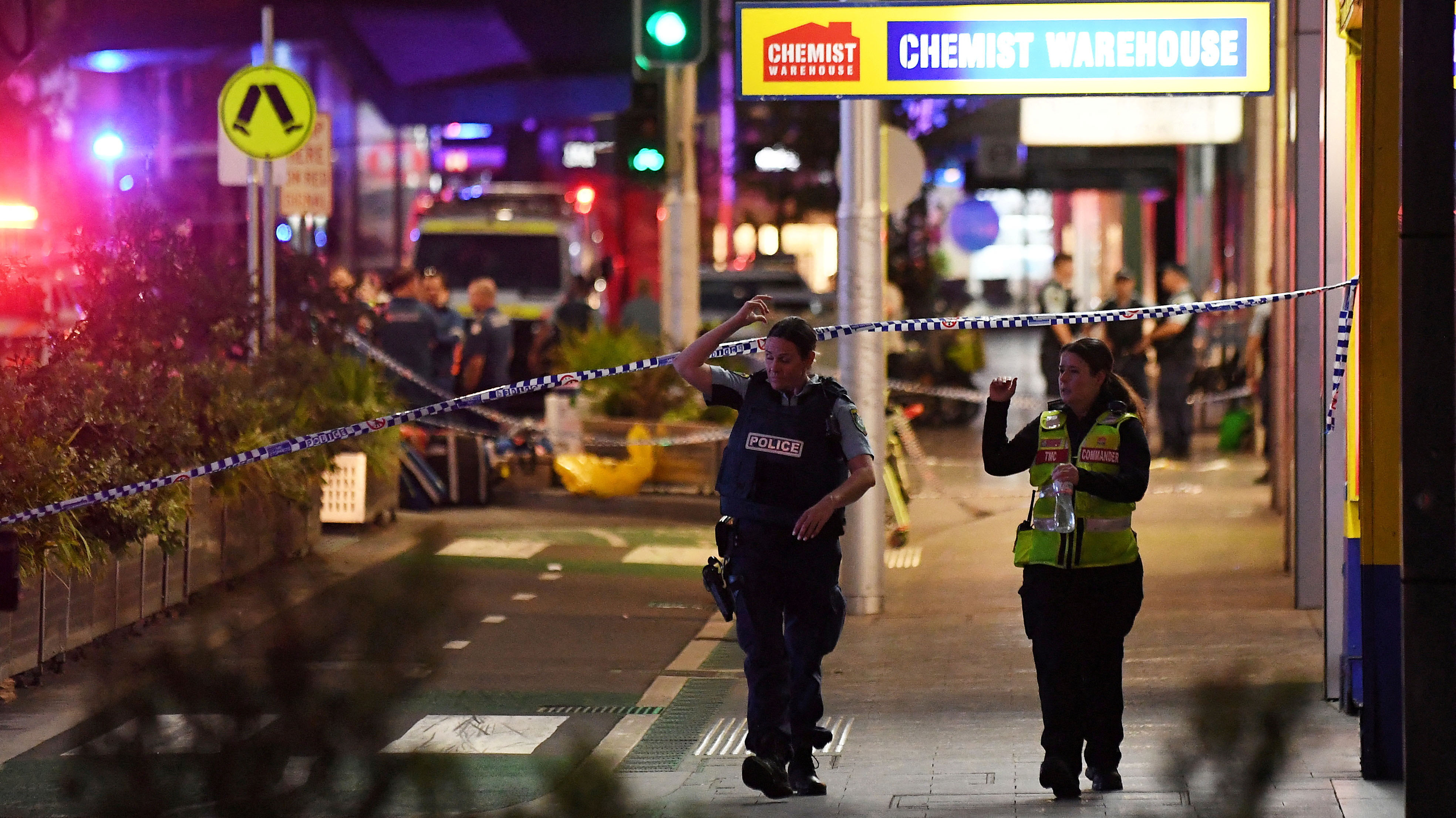 Επίθεση σε εμπορικό κέντρο στο Σίδνεϊ – Εξι νεκροί-1