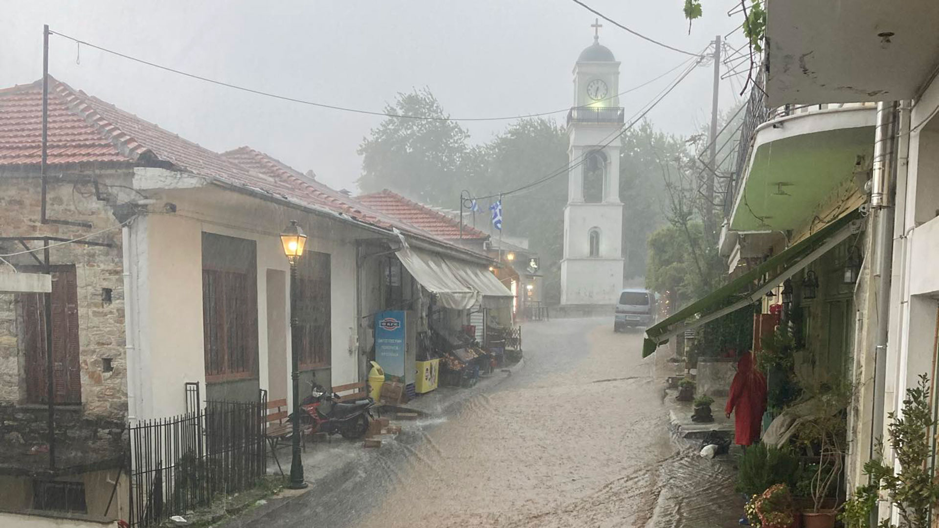 Live η πορεία της κακοκαιρίας – Καταιγίδες και χαλαζοπτώσεις στη Θεσσαλία-1