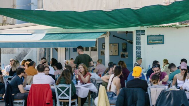 τζιτζιφιές-μια-ψαρόπιατσα-με-ιστορία-562984618