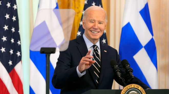 τζο-μπάιντεν-ο-μόνος-λόγος-που-στέκομα-562967482