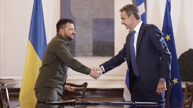 τηλεφωνική-επικοινωνία-μητσοτάκη-ζ-563039392