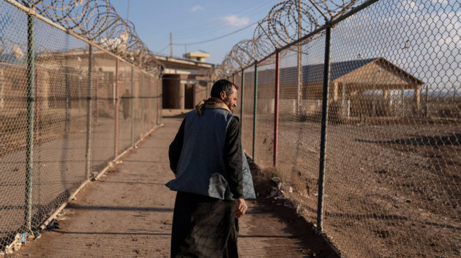 το-ιράν-χτίζει-τείχος-στα-σύνορα-με-το-α-563051665