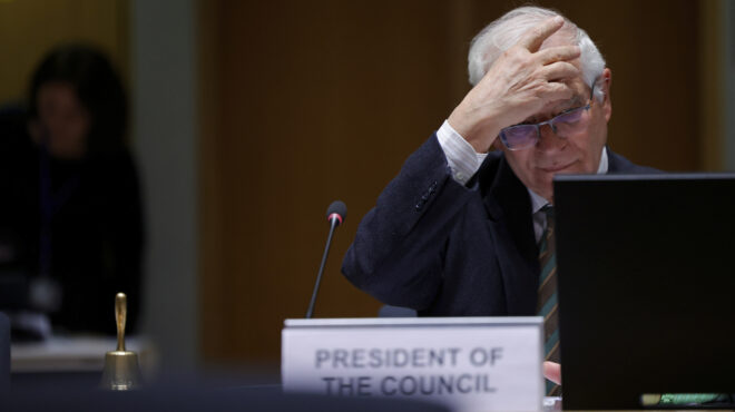 ε-ε-στρατιωτική-ενίσχυση-της-ουκρανία-563046763