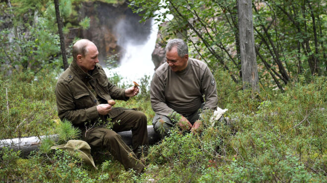 ανακατεύει-την-τράπουλα-στο-κρεμλίνο-563023870