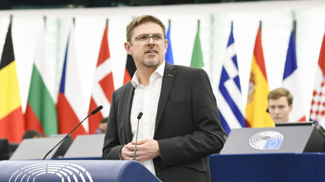 δρέσδη-ευρωβουλευτής-του-spd-σοβαρά-τρα-563012332