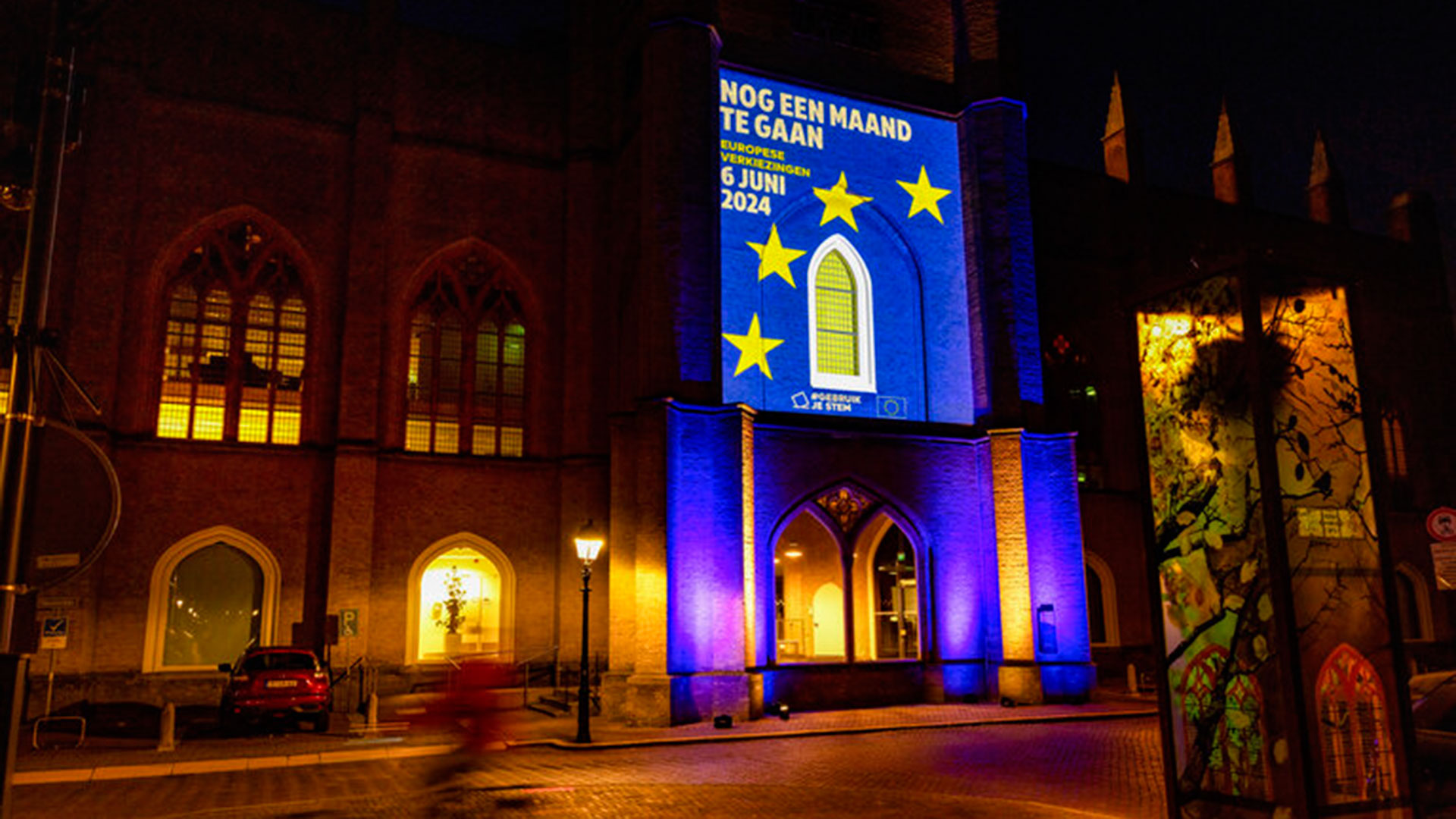 Ημέρα της Ευρώπης: Φωταγωγήθηκαν εμβληματικά τοπόσημα στις χώρες της Ε.Ε.-6